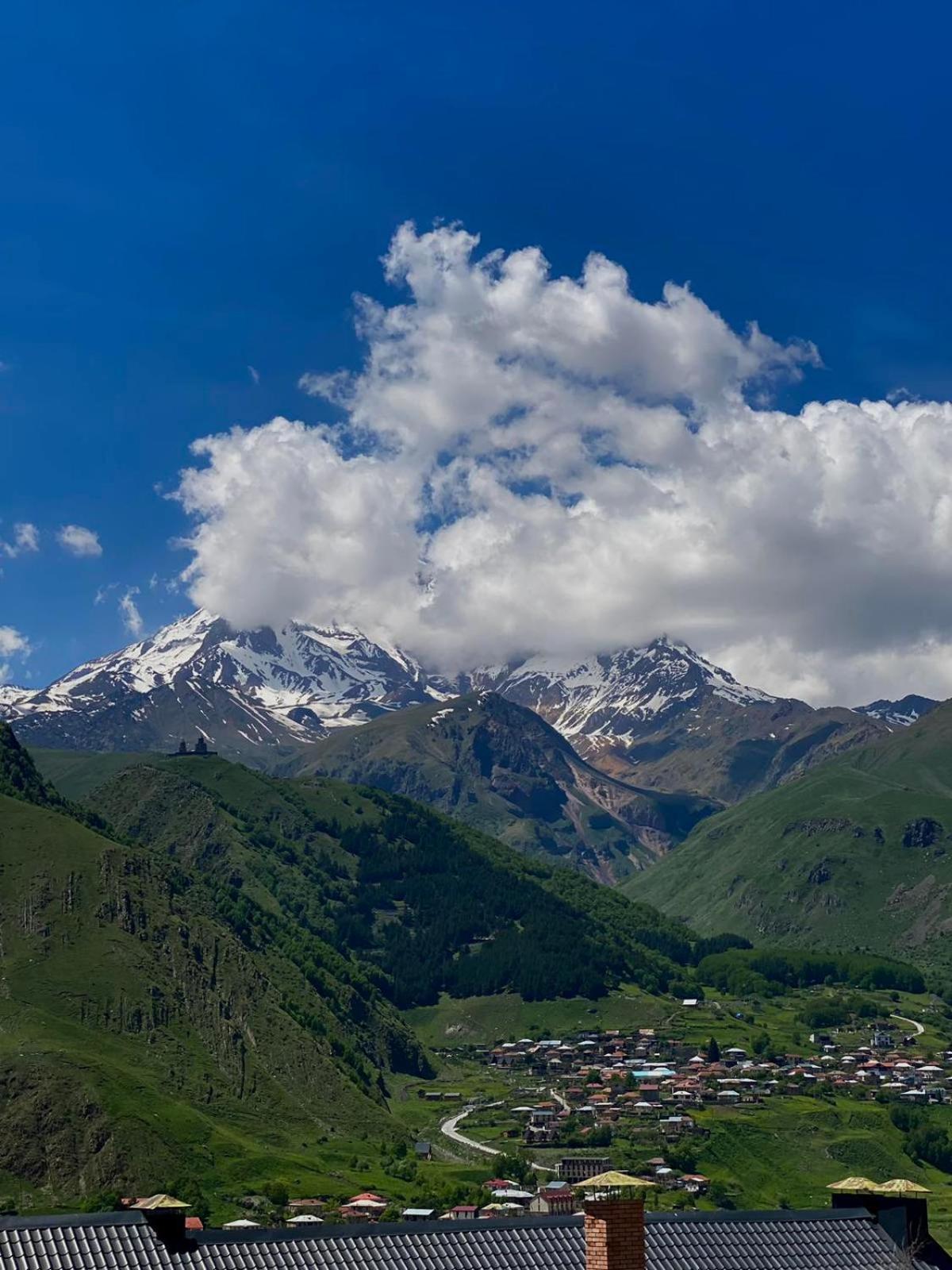 Mood Hotel Kazbegi Dış mekan fotoğraf