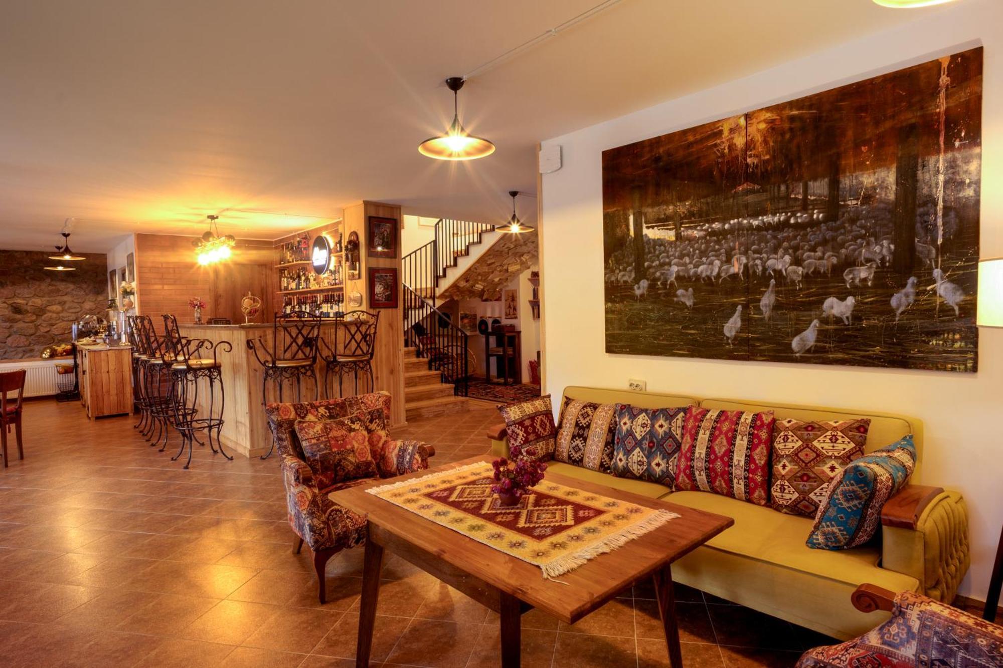 Mood Hotel Kazbegi Dış mekan fotoğraf