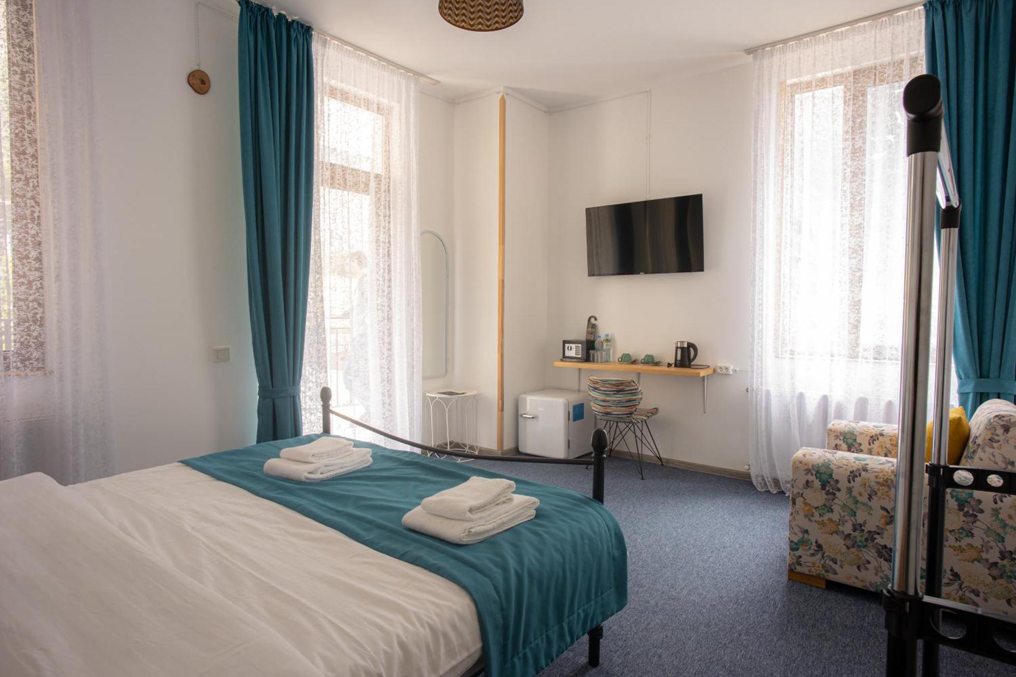 Mood Hotel Kazbegi Dış mekan fotoğraf